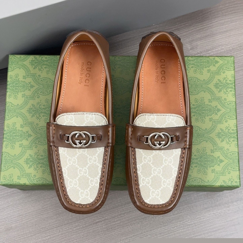 G*u*i leather shoes